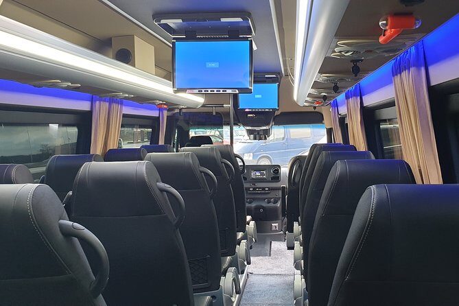 1-15 persons Taxi or Bus Transfer Airport Amsterdam to Amsterdam - Additional Considerations