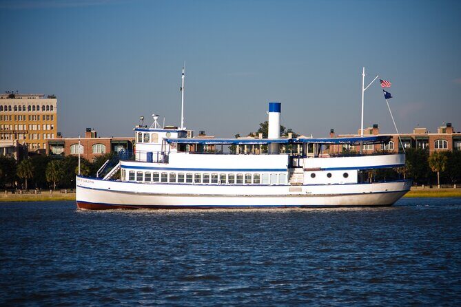 1.5-Hour Charleston Harbor Cruise with Live Narration - Who Will Enjoy This Tour?