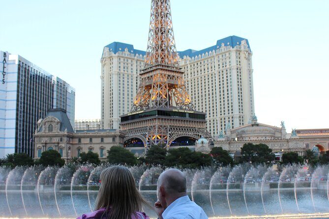 1.5-Hour Las Vegas Strip Limo Tour with Champagne and Photographs - Deep Dive into the Stops and Experience