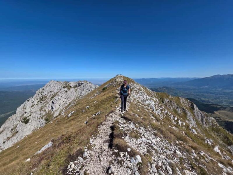 1 day hike to Piatra Craiului's highest peak (2238 m) - Exploring the Piatra Craiului Hike in Depth