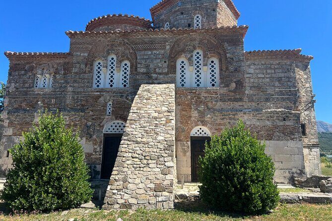 1-Day Tour in Blue Eye, Monastery, Gjirokaster and Lekursi Castle - Gjirokastër: The Stone City