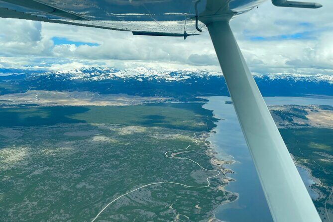 1 Hour Aerial Tour Over the Western Boundary of Yellowstone - Key Points