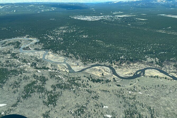 1 Hour Aerial Tour Over the Western Boundary of Yellowstone - FAQs about the Yellowstone Aerial Tour