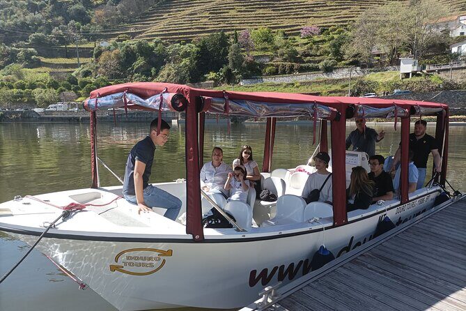 1-hour boat trip along the Douro River in Pinhão - Frequently Asked Questions