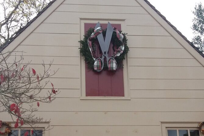 1 Hour Christmastide Walking Tour in Virginia Past and Present - FAQs