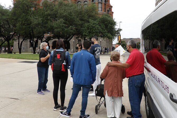 1-Hour JFK Assassination Walking Tour - A Closer Look at the 1-Hour JFK Assassination Walking Tour