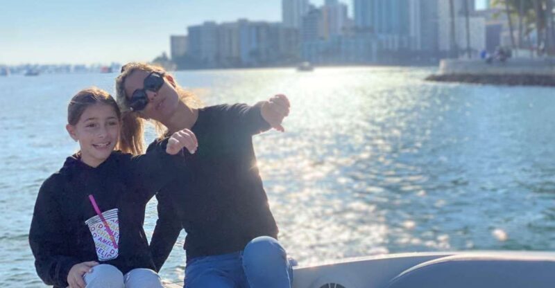 1 hour Miami Private Boat Ride with champagne and captain - The Experience in Detail