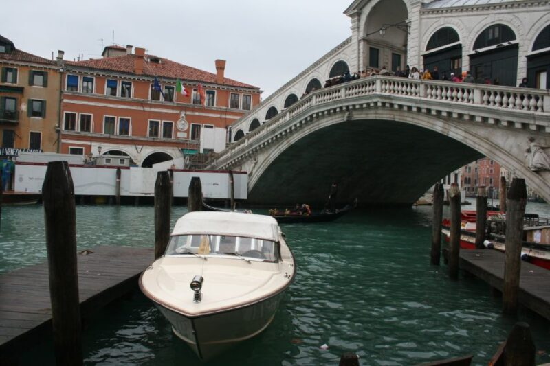 1-Hour Motor Boat Ride on Grand Canal - Practical Details: What to Know Before Booking