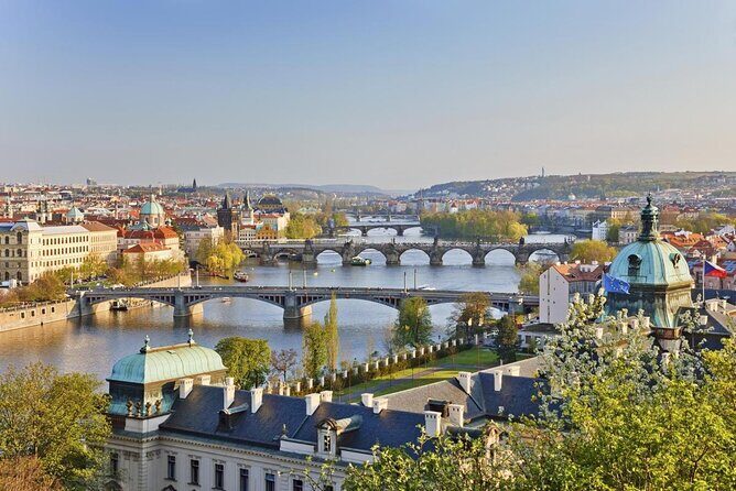 1 hour Prague Panoramic Vltava River sightseeing Cruise - How the Experience Works: Details for Planning
