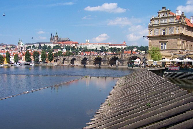 1 hour Prague Panoramic Vltava River sightseeing Cruise - FAQs