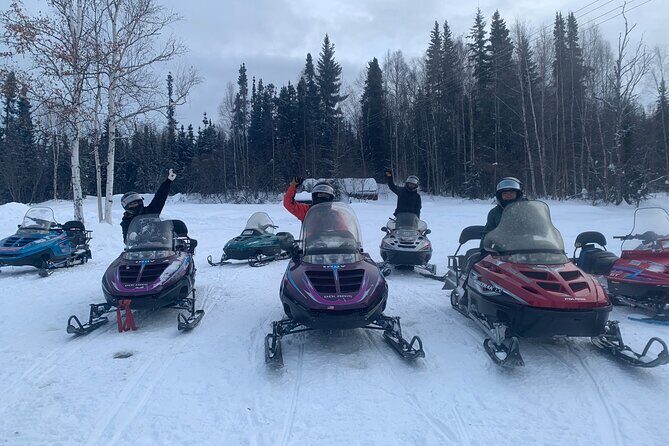 1 Hour Snowmobile Tour in Fairbanks Alaska - The Guides: Knowledgeable and Friendly