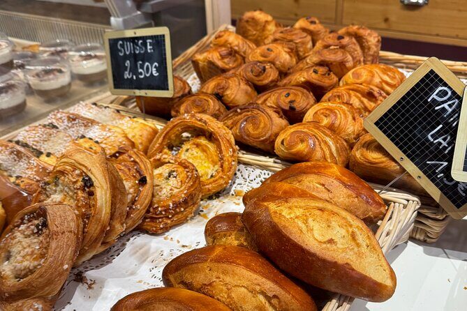 #1 Montmartre Pastries & Chocolate Food Tour with 6+ Tastings - FAQ