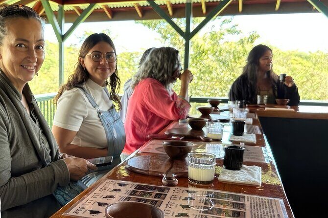 10 Bar Hawaiian Craft Chocolate Tasting Experience - Group Size and Duration