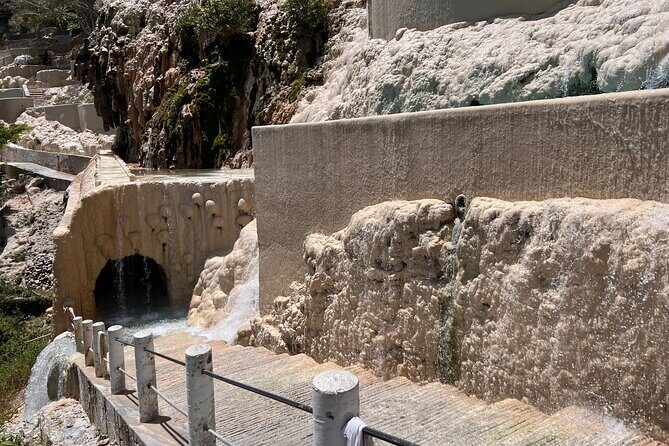 100% private tour to hotsprings Tolantongo from Mexico city - Who is this tour best suited for?