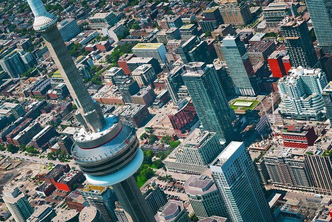 14-Minute Helicopter Tour Over Toronto - The Sum Up