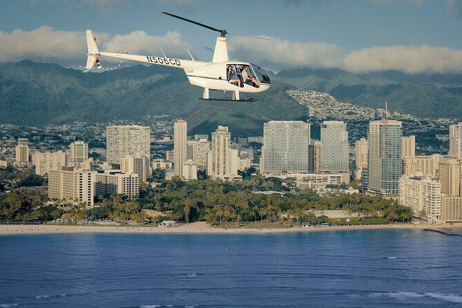 18 Minutes PRIVATE Helicopter Tour in Honolulu - Discover the Sights of Oahu from a New Perspective