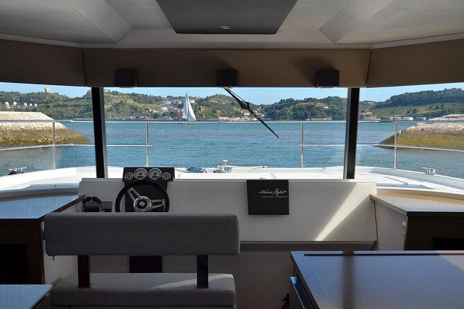 1H power catamaran up to 18 people in Lisbon - Practical Considerations: Is This Tour for You?