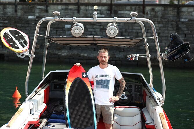 1H Wakeboard and Wakesurf on Lake Como with Mastercraft Boat - The Water Sports: Wakeboarding and Wakesurfing