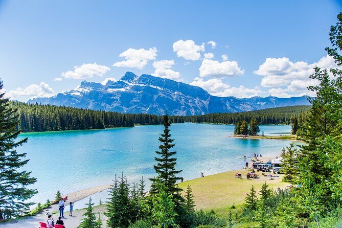 2-4 Days Abraham Grassi Lake Louise Gondola Johnston Canyon - Who Is This Tour Best For?