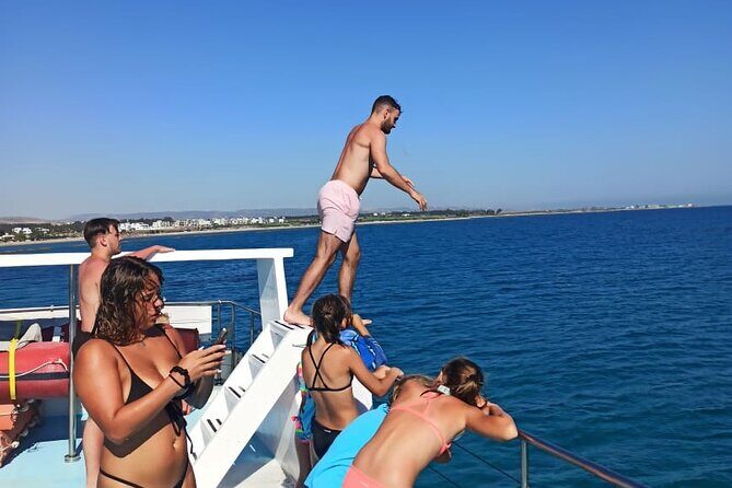 2.5 hour Glass Bottom Boat Trip, Snorkeling, Sliding and Fun - The Sum Up