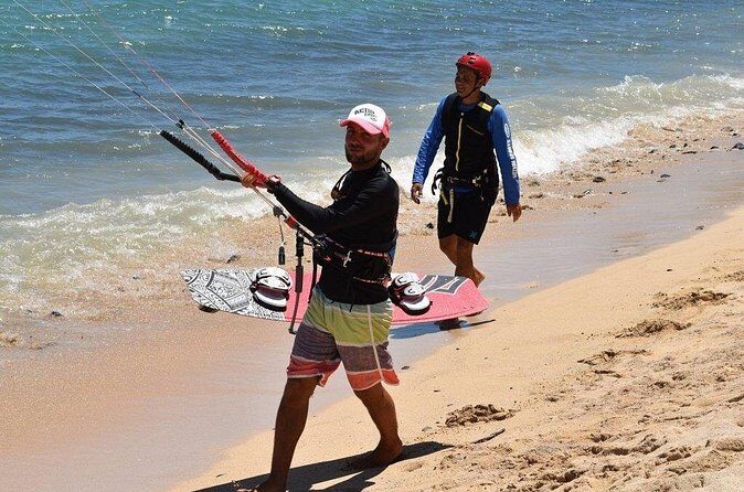 2.5-Hour Private Kiteboarding Lessons at Kanaha Beach in Kahului - FAQ