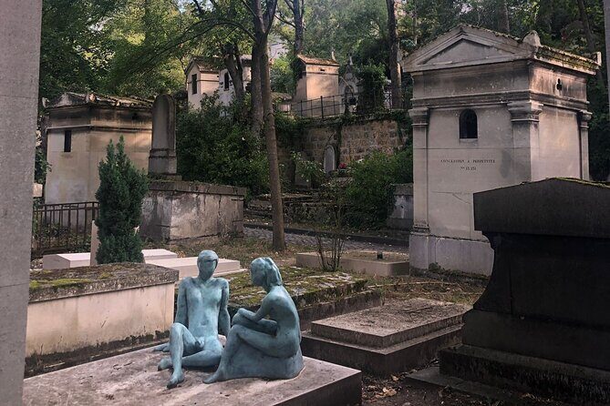 2.5 Hour Walking Tour of Père Lachaise Cemetery from Paris - The Walk Through Père Lachaise: What to Expect