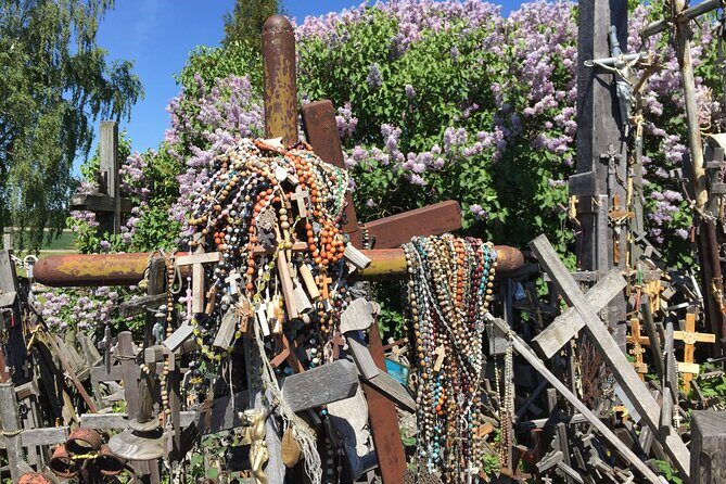 2 countries! Hill of Crosses, Rundale Palace and Bauska castle - Who Should Consider This Tour?