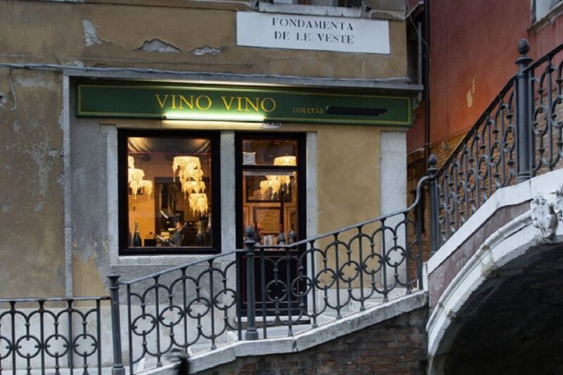 2-Course Dinner in a Typical Venetian Restaurant - A Practical Look at the 2-Course Dinner in a Typical Venetian Restaurant
