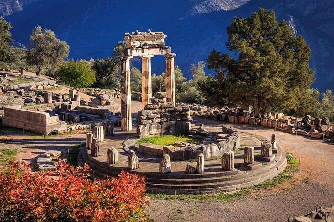 2 Day Delphi, Meteora Iconic Sites Private Tour With 4* Hotel Included - FAQs