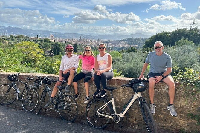 2-Day E-Bike Tuscany Tour with Meals, Wineries, and Farmstay - Key Points