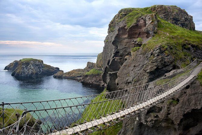 2-Day Northern Ireland Rail Tour: Belfast, Antrim Coast, and Giant's Causeway - The Itinerary Breakdown: What to Expect