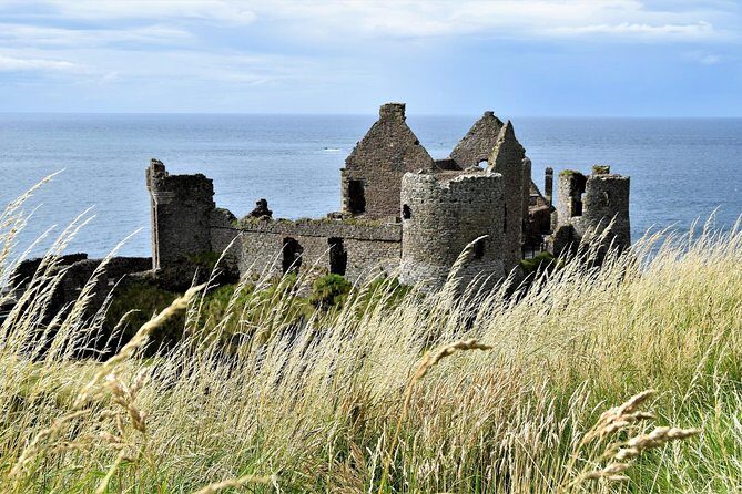 2-Day Northern Ireland Rail Tour: Belfast, Antrim Coast, and Giant's Causeway - Who Should Consider This Tour?