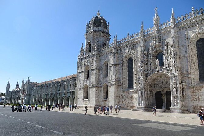 2 Day Pack: Lisbon and Sintra Full Day Tour - Who Should Consider This Tour?