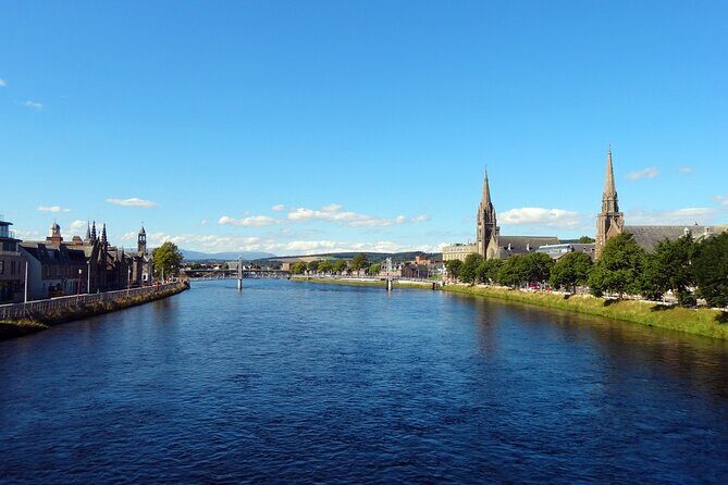 2 Days on the Loch Ness Canal of Caledonia and the Highlands - An In-Depth Look at Scotland’s 2-Day Tour