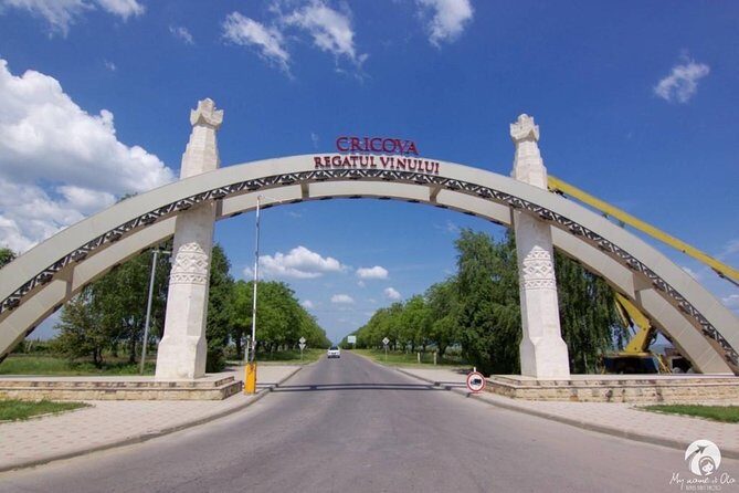 2 Excursions in One Day - Cricova Winery,Tiraspol City and Bender Fortress! - Moving on to Transnistria: Tiraspol and Bender Fortress
