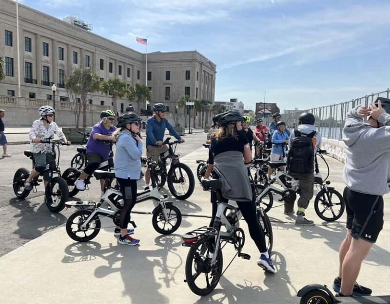 2-Hour, 45-Minute Tour de Wilmington E-Bike Tour - Food and Drinks Stops