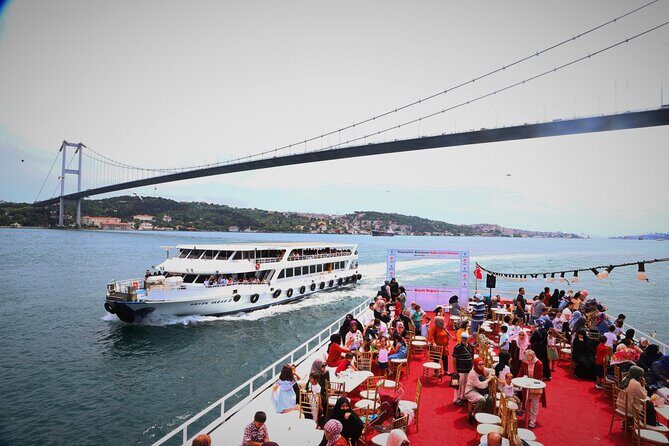 2-Hour Bosphorus Cruise in Istanbul with Guide - A Few Notable Reviews