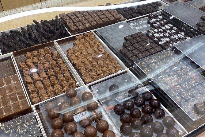 2-Hour Foodie Tour with 10 Tastings in Aix-en-Provence - What the Reviews Tell Us