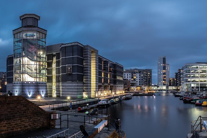 2 Hour Leeds Highlights Walking Tour - The Tour Overview: A Walk Through Leeds’ Heart