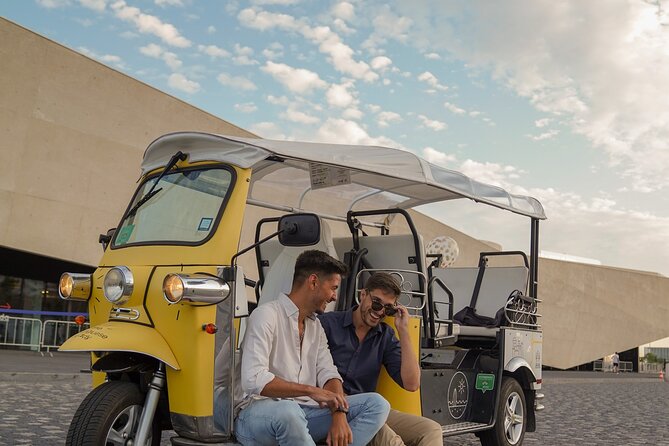 2 Hour Lisbon Private Guided Tour in a Tuk Tuk - Igreja de São Vicente de Fora: The 17th-Century Monastery Moment