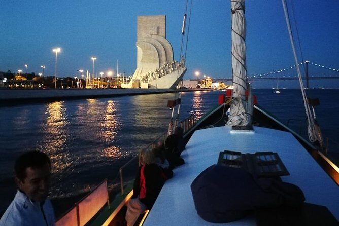 2-Hour Lisbon Traditional Boats Sunset Cruise with White Wine - What Our Reviewers Say