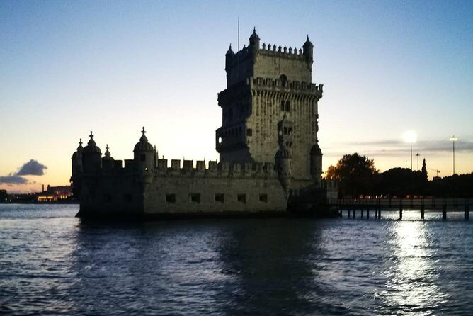 2-Hour Lisbon Traditional Boats Sunset Cruise with White Wine - Frequently Asked Questions