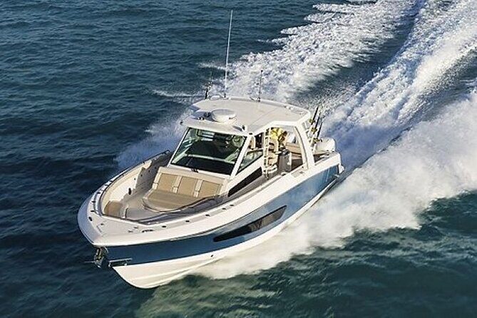 2-Hour Maalaea Luxury Powerboat Sunset Cruise for up to 6 Guests - Who is This Tour Best For?