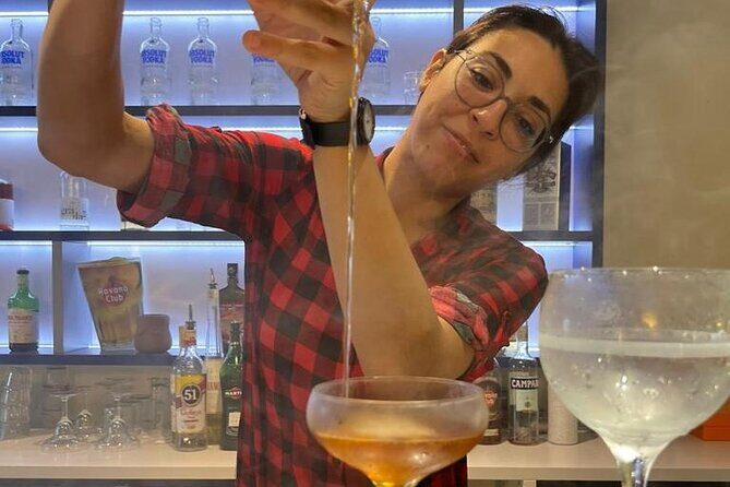 2-Hour Mixology Lesson with Professional Bartender in Milan - Key Points