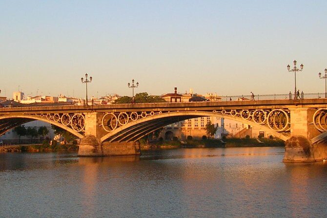 2-Hour Private Guided Walking Tour of Triana - The Value of This Tour