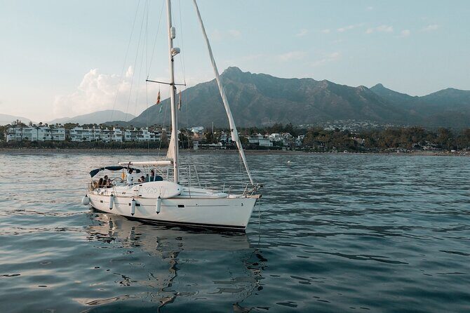 2 Hour Private Sailing Charter in Marbella - Key Points