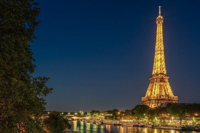 2-Hour Private Tour in Paris - Discovering Paris in a Short Time
