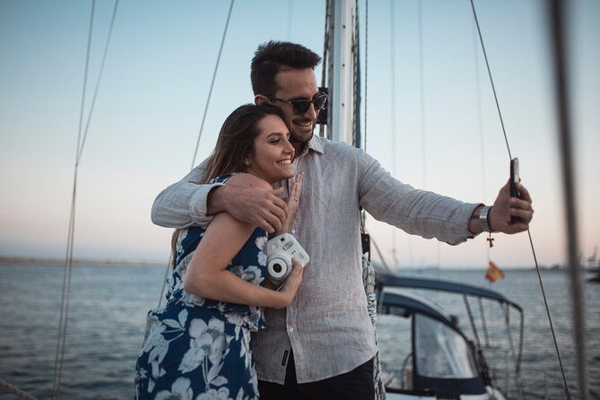 2-Hour Sailing Trip from Barcelona with open bar - Who Should Consider This Tour?