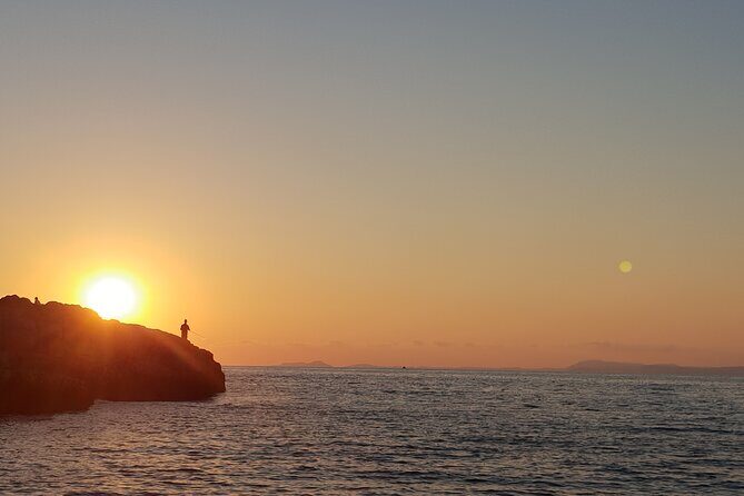 2-Hour Sorrento Coast Sunset Cruise with Dinner Experience - Key Points