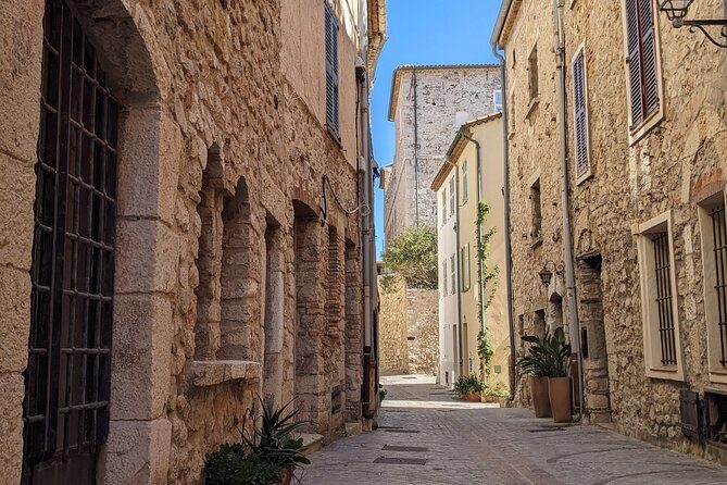 2 Hour Walking Tour in the Old Town of Antibes - Why You’ll Love This Tour